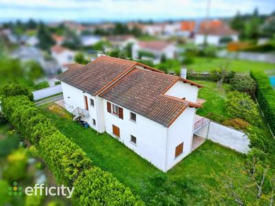 Maison - 191 m² - 7 pièces