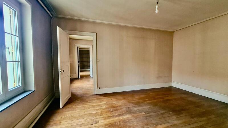 Appartement - 200 m² - 7 pièces