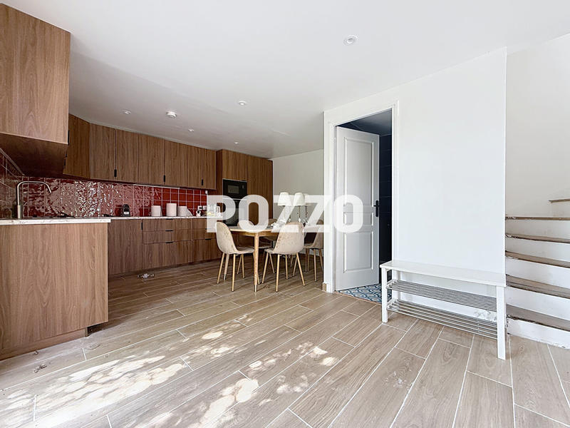 Maison - 90 m² - 5 pièces