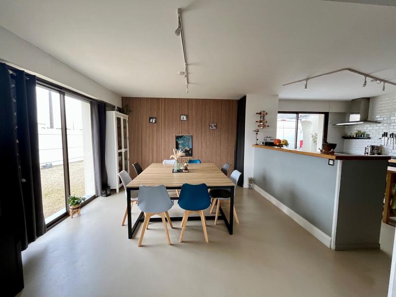 Maison traditionnelle - 183 m² - 7 pièces