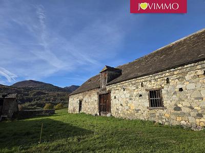 Maison - 320 m² - 1 pièce