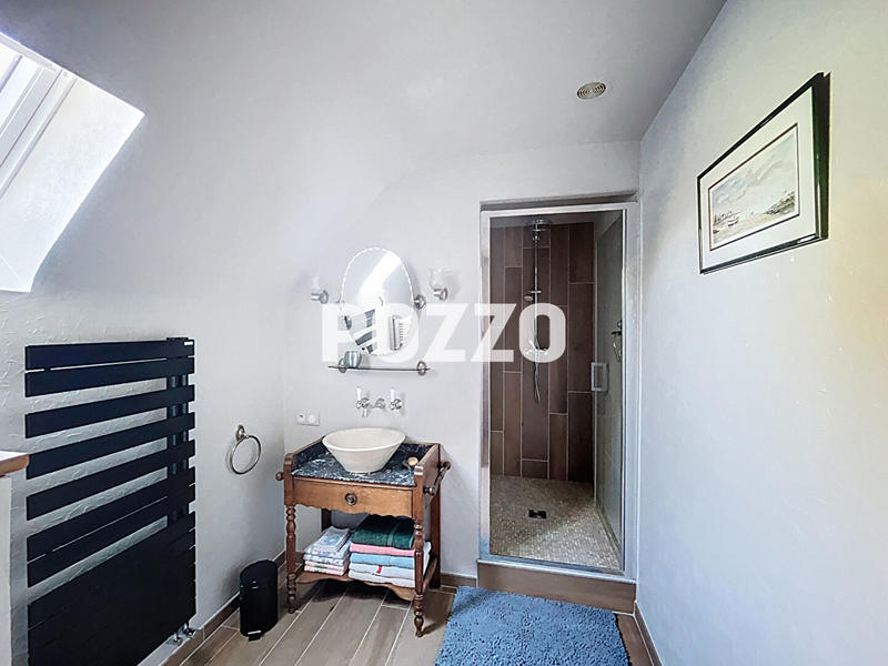 Maison - 166 m² - 7 pièces