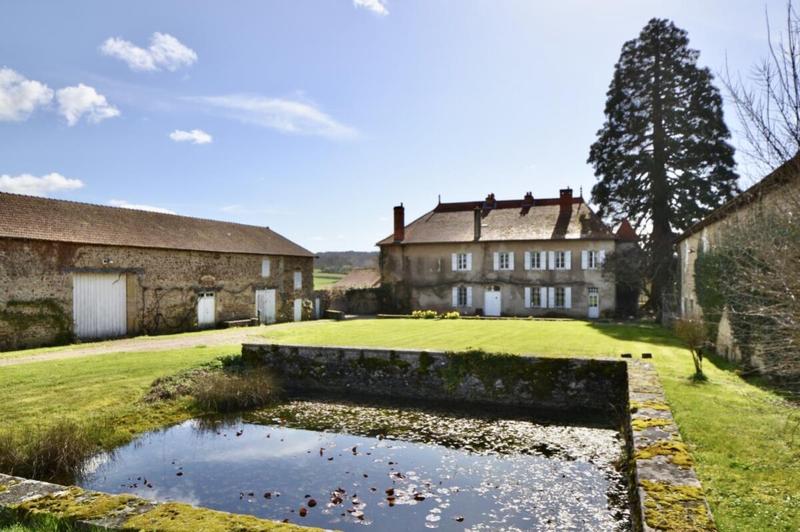 Maison - 432 m² - 14 pièces