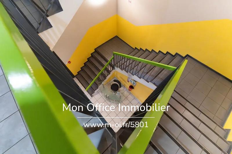 Appartement - 65 m² - 5 pièces