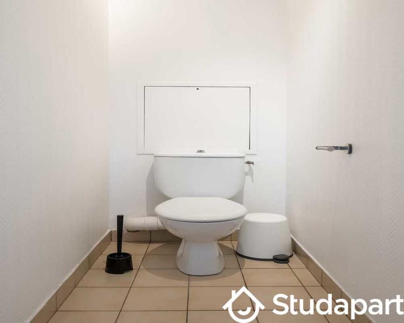 Chambre - 70 m² - 1 pièce