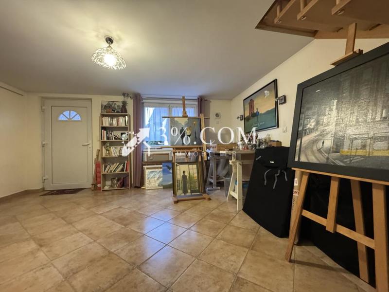 Demeure - 181 m² - 6 pièces