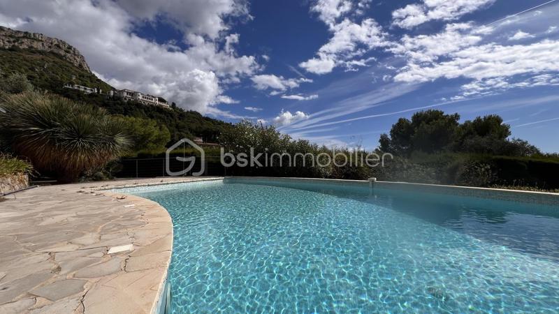 Maison d'architecte - 230 m² - 7 pièces