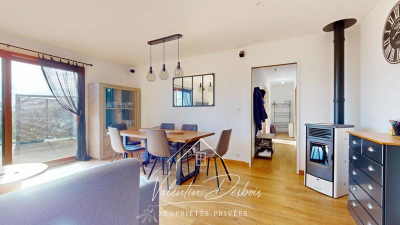 Maison - 90 m² - 4 pièces