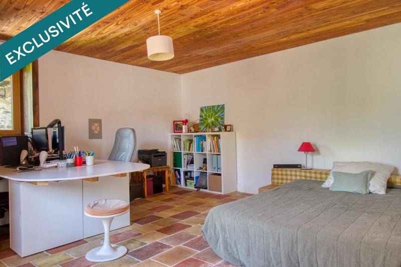 Maison - 210 m² - 5 pièces