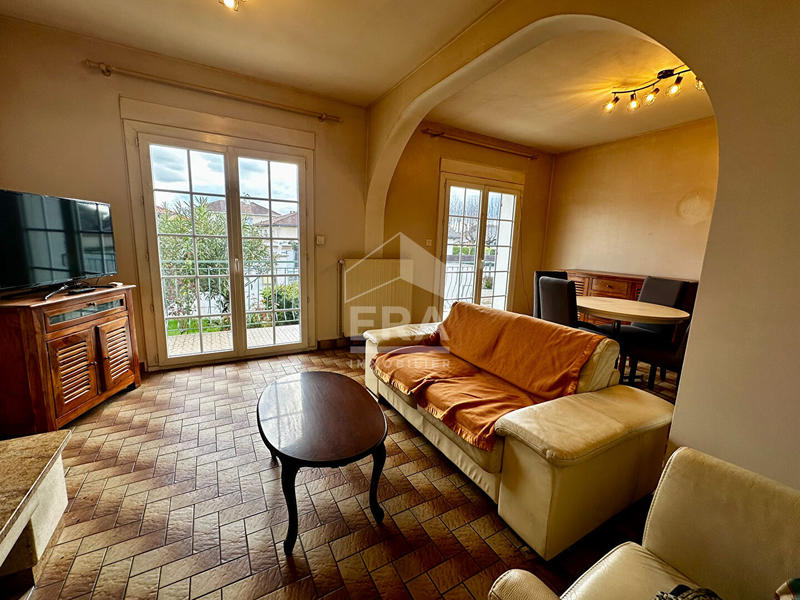 Maison - 90 m² - 6 pièces