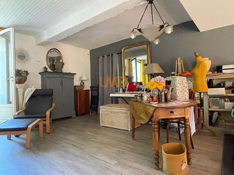 Mas - 330 m² - 8 pièces