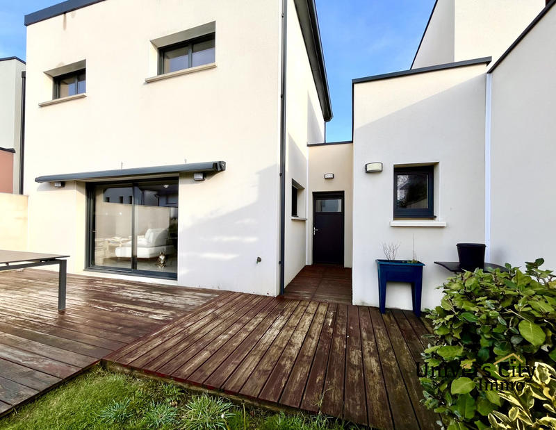 Maison - 88 m² - 4 pièces