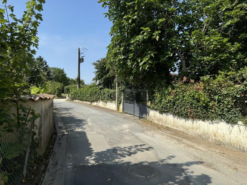 Terrain constructible - 589 m²