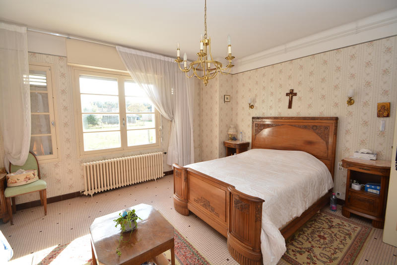 Maison - 214 m² - 8 pièces