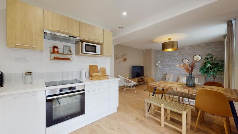 Maison - 104 m² - 6 pièces