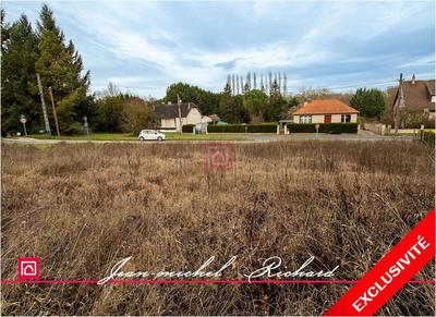 Terrain constructible - 1 050 m²