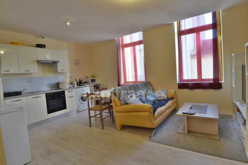 Immeuble - 82 m² - 8 pièces