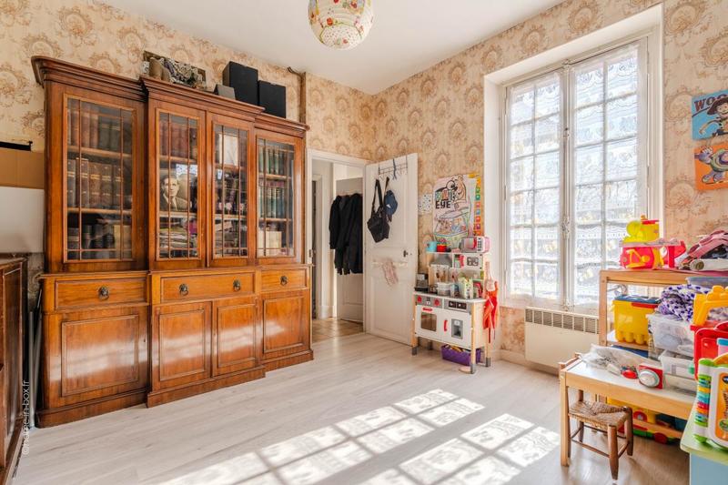 Propriété - 300 m² - 5 pièces