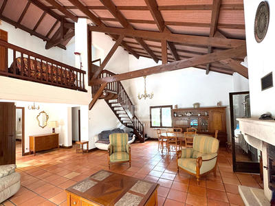 Maison - 160 m² - 5 pièces