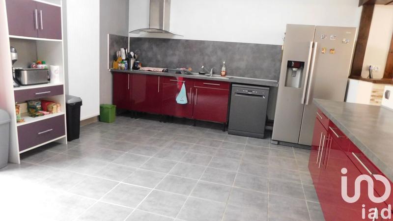 Maison - 210 m² - 8 pièces