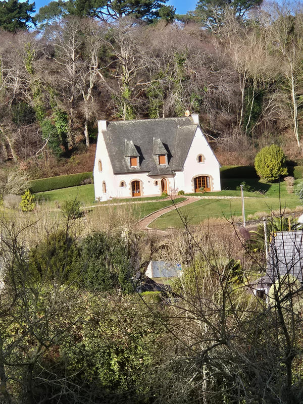 Maison - 224 m² - 8 pièces