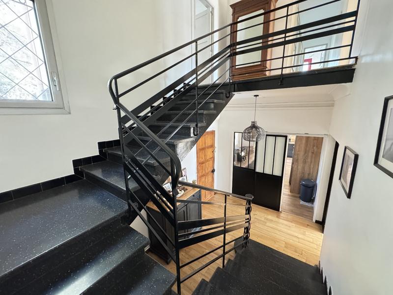 Maison - 166 m² - 5 pièces