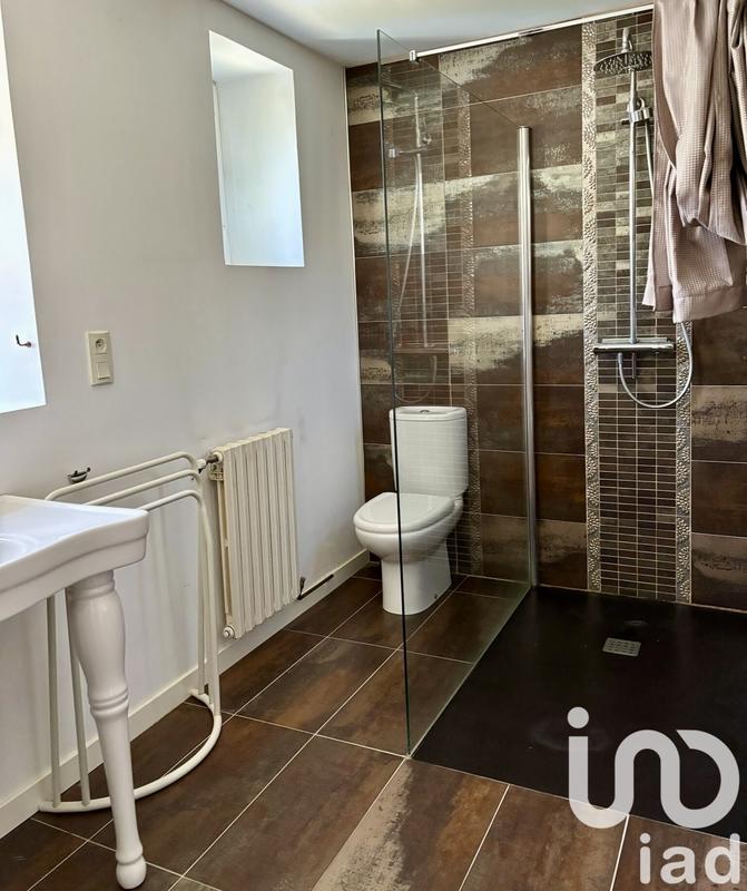 Maison - 260 m² - 7 pièces