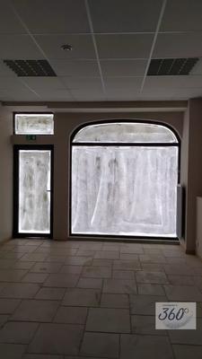 Local commercial - 80 m² - 2 pièces