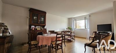 Appartement - 64 m² - 3 pièces