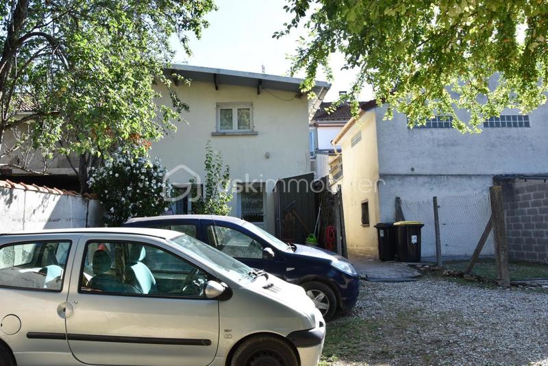 Immeuble - 240 m² - 8 pièces