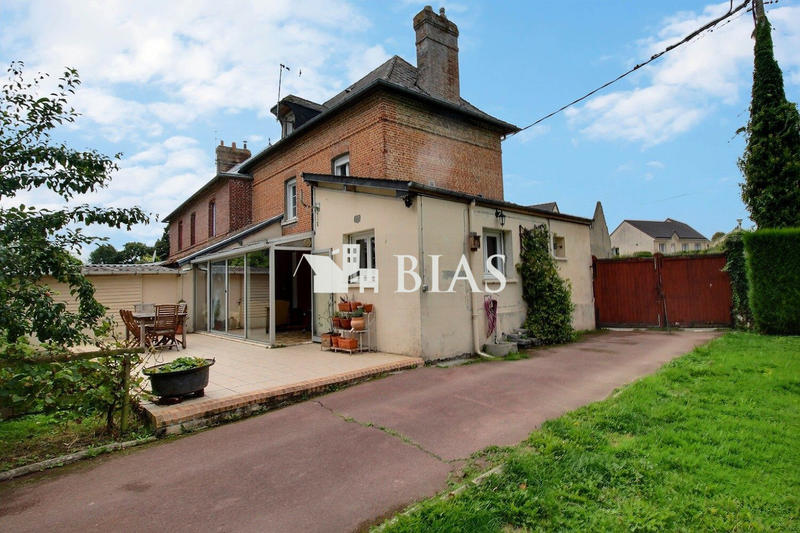 Maison - 89 m² - 5 pièces