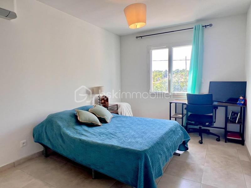 Maison - 92 m² - 4 pièces