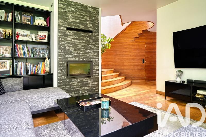 Maison - 350 m² - 10 pièces