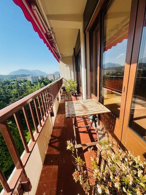 Appartement - 103 m² - 5 pièces