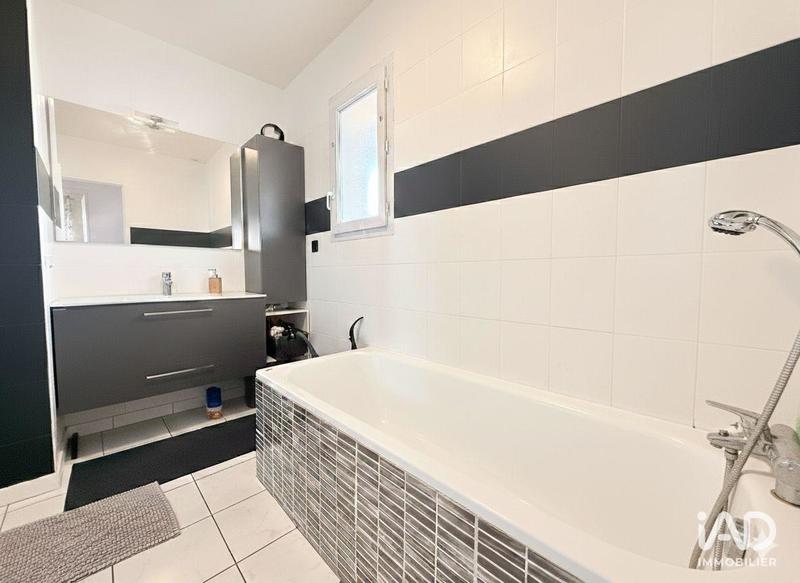 Maison - 135 m² - 6 pièces