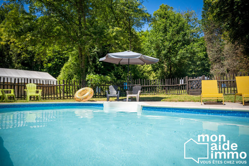 Maison - 340 m² - 15 pièces