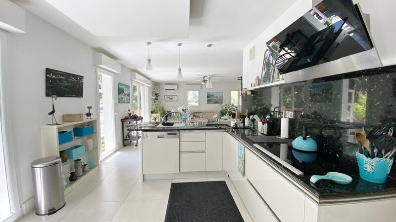 Appartement sur toit - 129 m² - 5 pièces