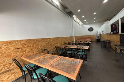 Fonds de commerce - Magasins - 94 m²