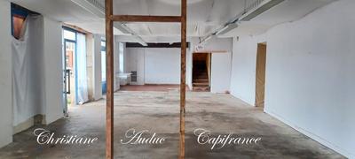 Local commercial - 168 m² - 2 pièces