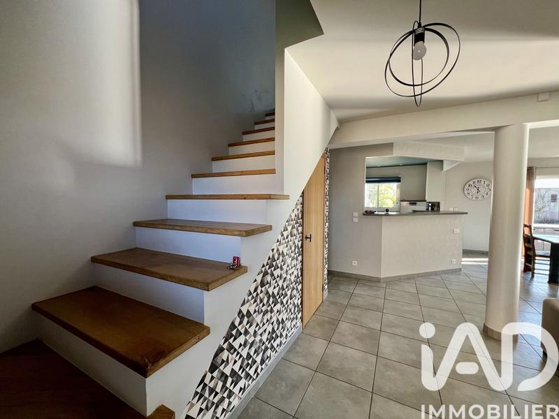 Maison - 217 m² - 7 pièces