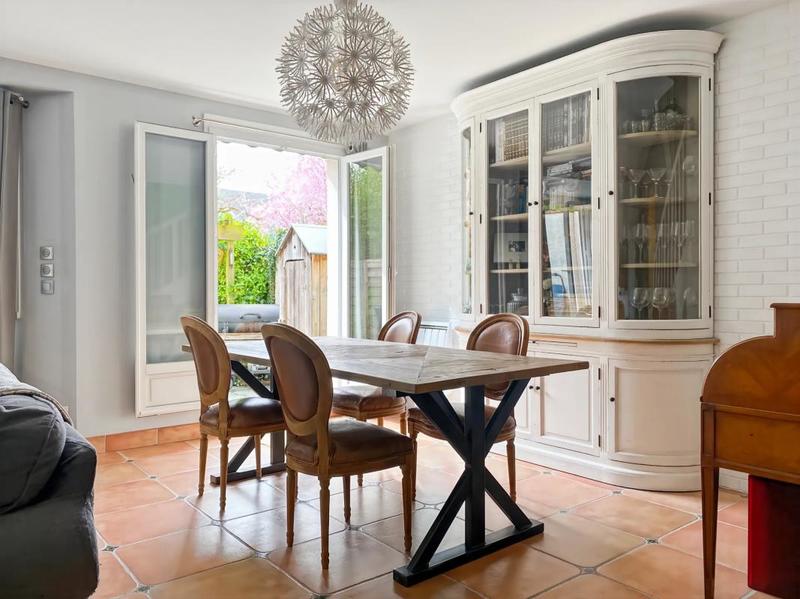 Maison - 141 m² - 7 pièces