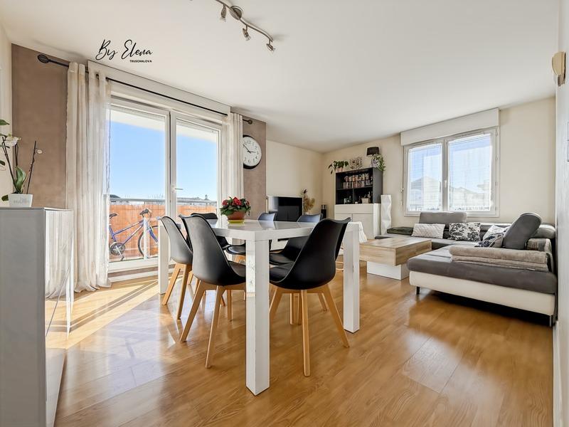 Appartement - 82 m² - 4 pièces