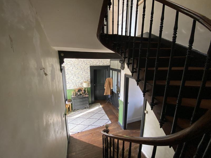 Maison - 210 m² - 8 pièces