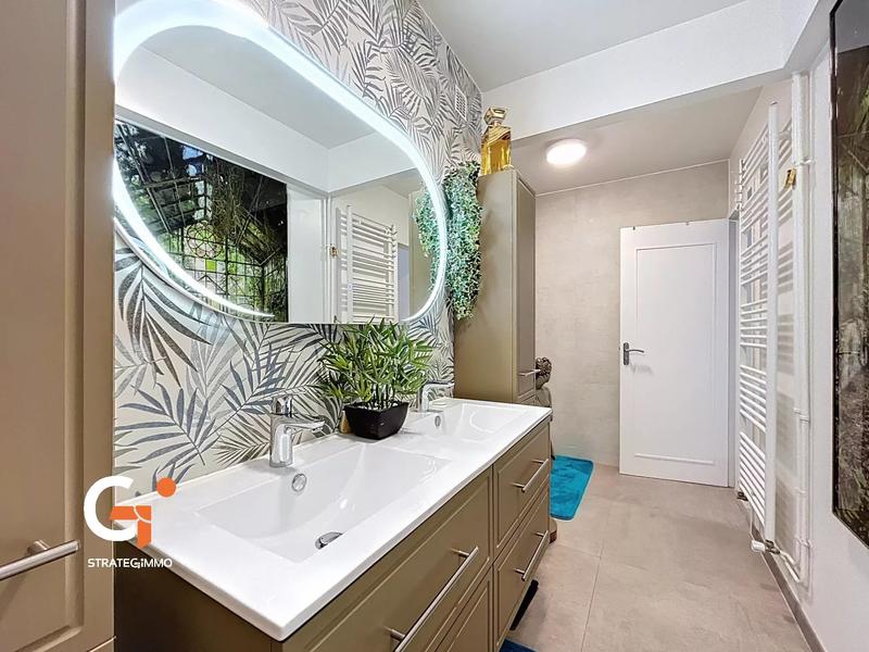 Appartement - 100 m² - 4 pièces