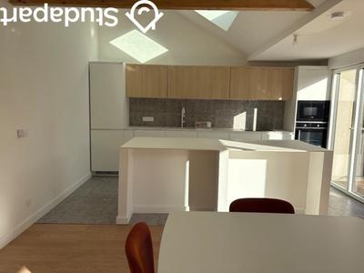 Chambre - 9 m² - 1 pièce