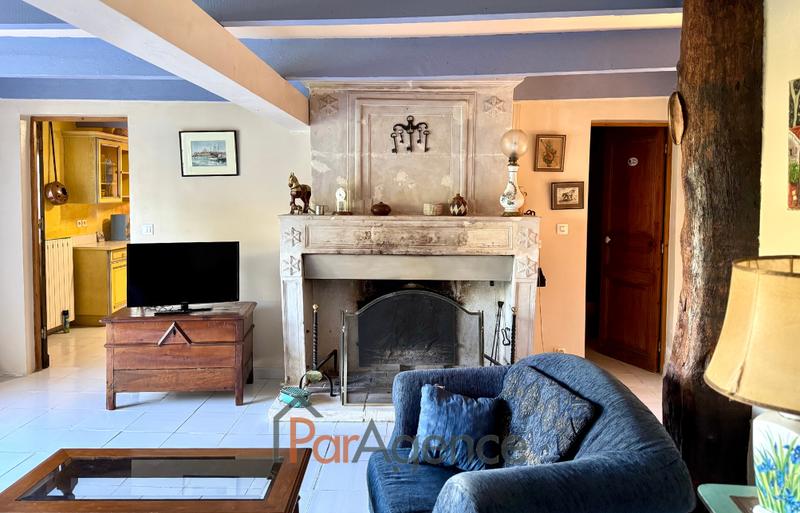 Maison - 241 m² - 8 pièces