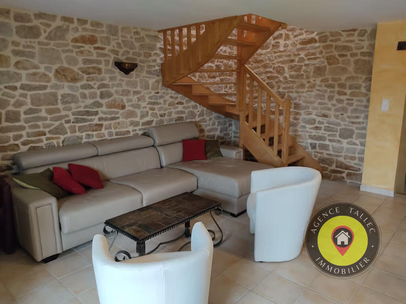 Maison - 270 m² - 11 pièces