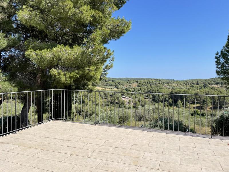 Villa - 192 m² - 7 pièces