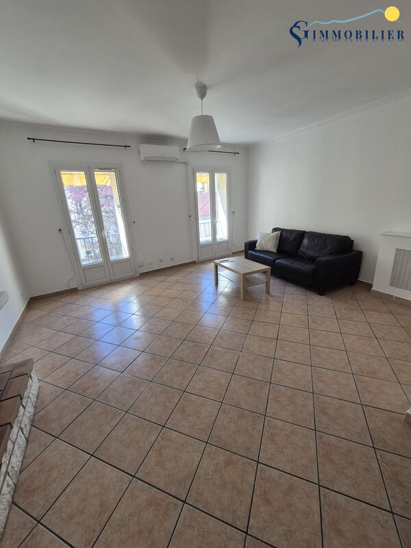 Appartement - 85 m² - 3 pièces