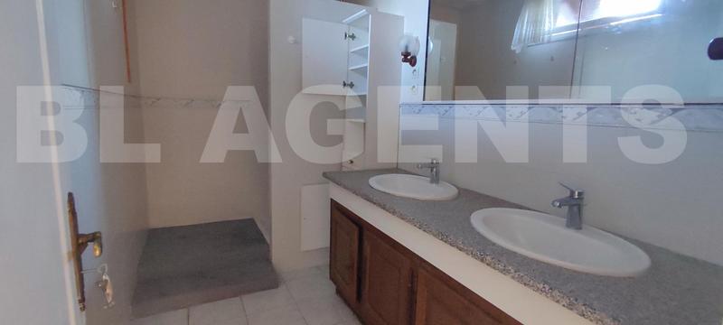 Maison en pierre - 230 m² - 10 pièces